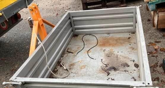 Cassone ribaltabile Deleks T-1600 - Kippaufbau: das Bild 2 Cassone ribaltabile Deleks T-1600 - Kippaufbau: das Bild 2