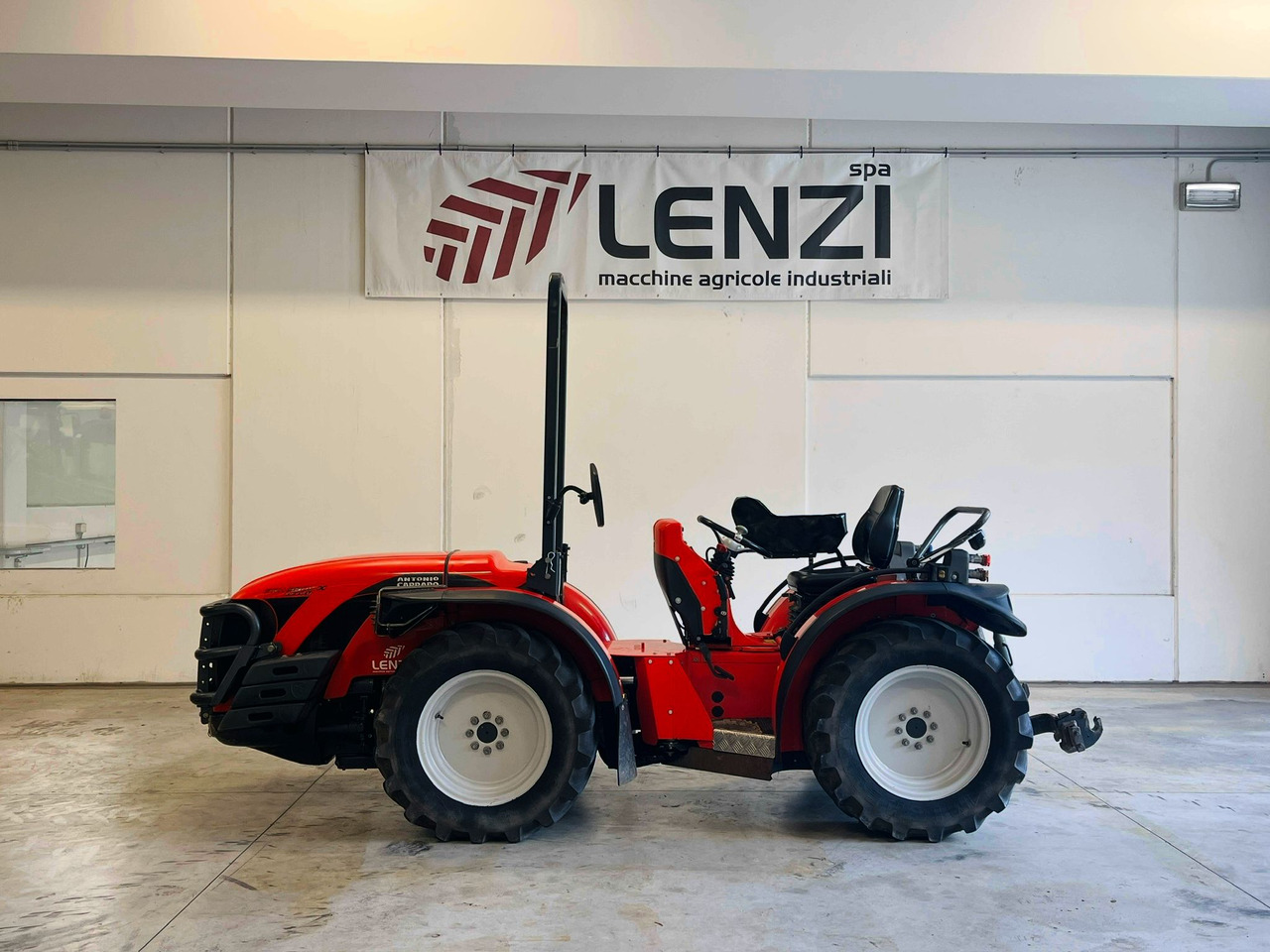 ANTONIO CARRARO SRH 9800 - Traktor: das Bild 1 ANTONIO CARRARO SRH 9800 - Traktor: das Bild 1