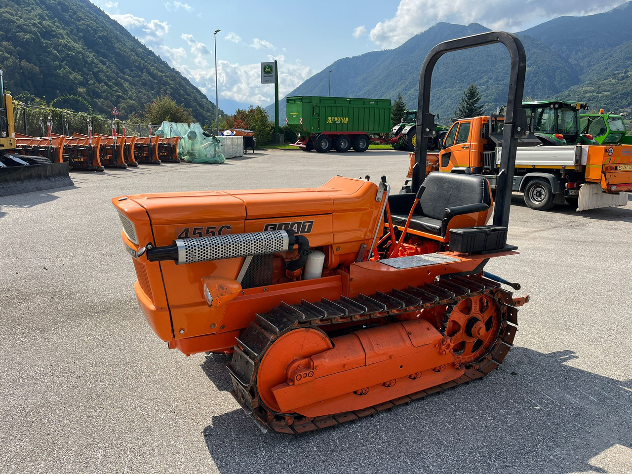 FIAT 455C SUPER - Traktor: das Bild 2 FIAT 455C SUPER - Traktor: das Bild 2
