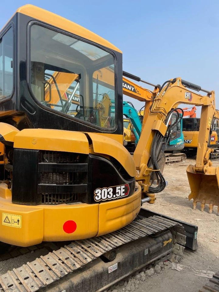 CAT 303.5 - Minibagger: das Bild 1 CAT 303.5 - Minibagger: das Bild 1