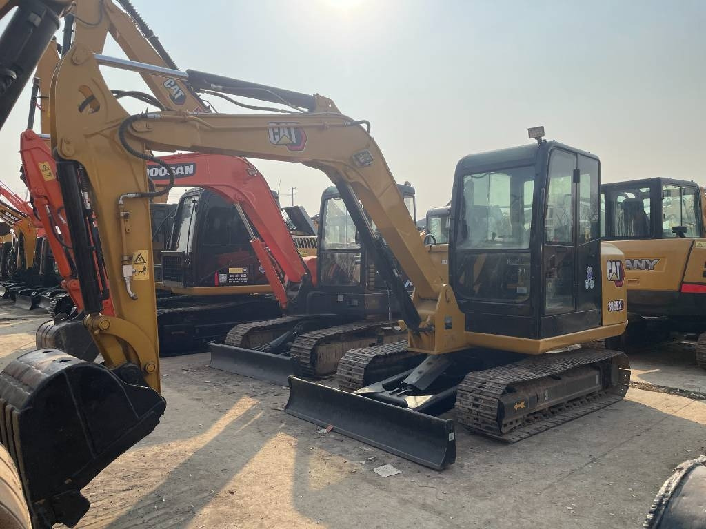 CAT 306 - Minibagger: das Bild 1 CAT 306 - Minibagger: das Bild 1