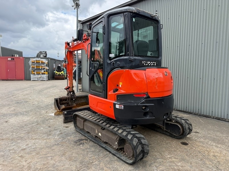 Kubota U 36-4 - Minibagger: das Bild 2 Kubota U 36-4 - Minibagger: das Bild 2