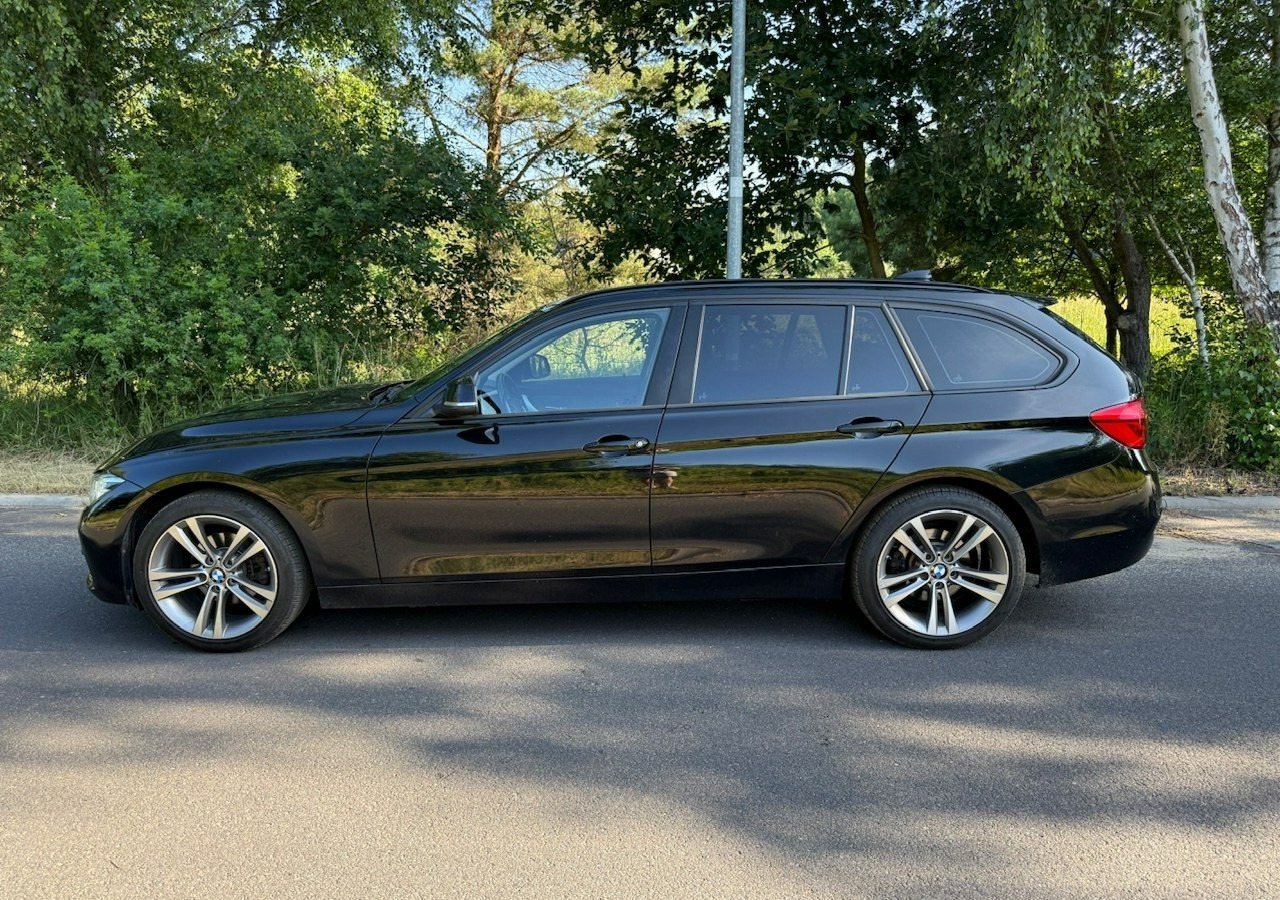 BMW SERIA 3 V (F30/F31/F34) BMW SERIA 3 318d 150KM Automat SportLine*AdaptiveLed*Navi*Półskóra*SerwisBMW* FV - Kombi: das Bild 2 BMW SERIA 3 V (F30/F31/F34) BMW SERIA 3 318d 150KM Automat SportLine*AdaptiveLed*Navi*Półskóra*SerwisBMW* FV - Kombi: das Bild 2
