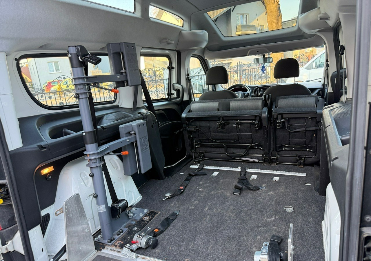 Fiat Doblo II Doblo 1.6-120KM dla Niepełnosprawnych RAMPA Inwalida Model 2020 - PKW: das Bild 4 Fiat Doblo II Doblo 1.6-120KM dla Niepełnosprawnych RAMPA Inwalida Model 2020 - PKW: das Bild 4