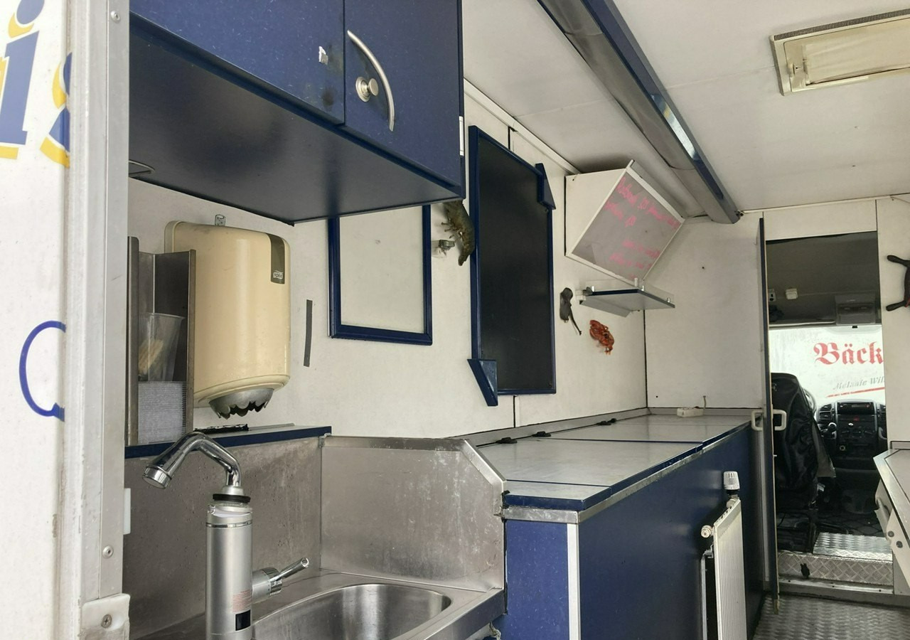 Fiat Ducato Autosklep mięso-ryba Gastronomiczny Food Truck Foodtruck sklep 2004 - Verkaufsfahrzeug, Transporter: das Bild 4 Fiat Ducato Autosklep mięso-ryba Gastronomiczny Food Truck Foodtruck sklep 2004 - Verkaufsfahrzeug, Transporter: das Bild 4