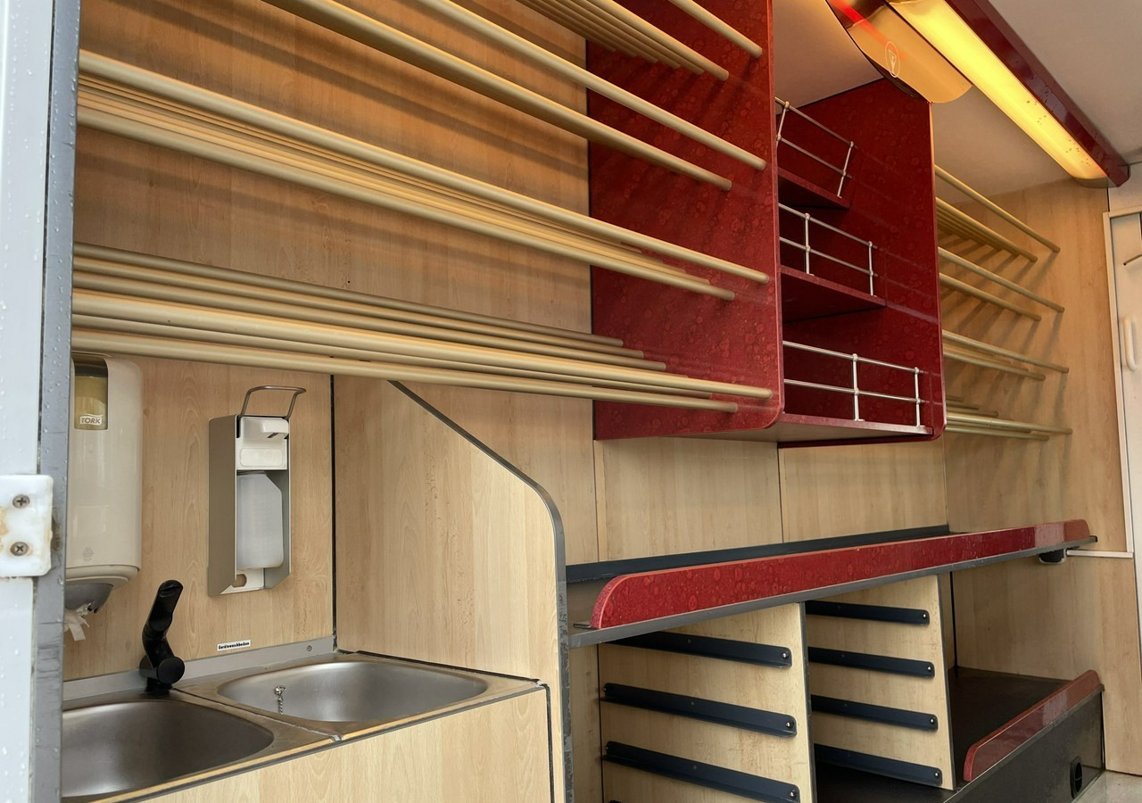 Fiat Ducato Autosklep pieczywa Gastronomiczny Food Truck Foodtruck sklep Borco - Verkaufsfahrzeug: das Bild 3 Fiat Ducato Autosklep pieczywa Gastronomiczny Food Truck Foodtruck sklep Borco - Verkaufsfahrzeug: das Bild 3