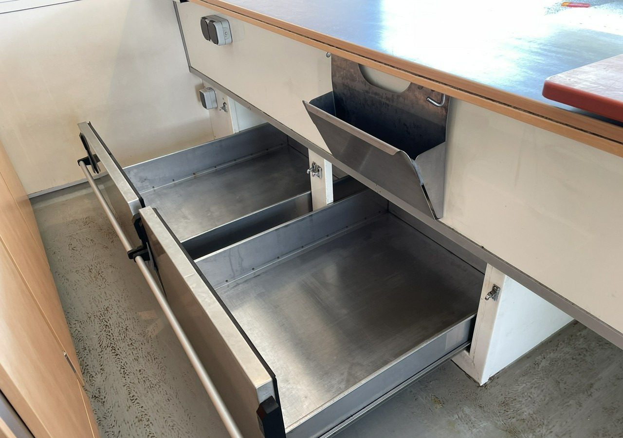 Fiat Ducato Autosklep wędlin Gastronomiczny Food Truck Foodtruck Sklep Borco - Verkaufsfahrzeug: das Bild 4 Fiat Ducato Autosklep wędlin Gastronomiczny Food Truck Foodtruck Sklep Borco - Verkaufsfahrzeug: das Bild 4