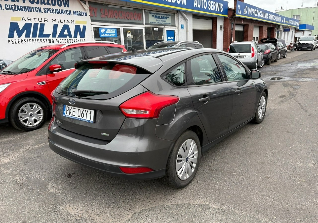 Ford Focus III Focus 1.0 EcoBoost Klima Salon PL 2015 - Schrägheck: das Bild 4 Ford Focus III Focus 1.0 EcoBoost Klima Salon PL 2015 - Schrägheck: das Bild 4
