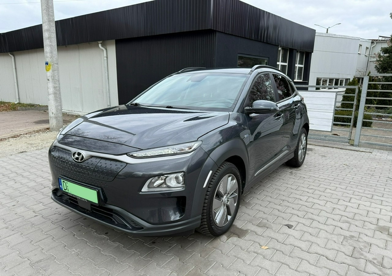 Hyundai Kona 100% elektryk Bogate wyposażenie DARMOWE Parkingi - 300KM zasięgu - Schrägheck: das Bild 4 Hyundai Kona 100% elektryk Bogate wyposażenie DARMOWE Parkingi - 300KM zasięgu - Schrägheck: das Bild 4