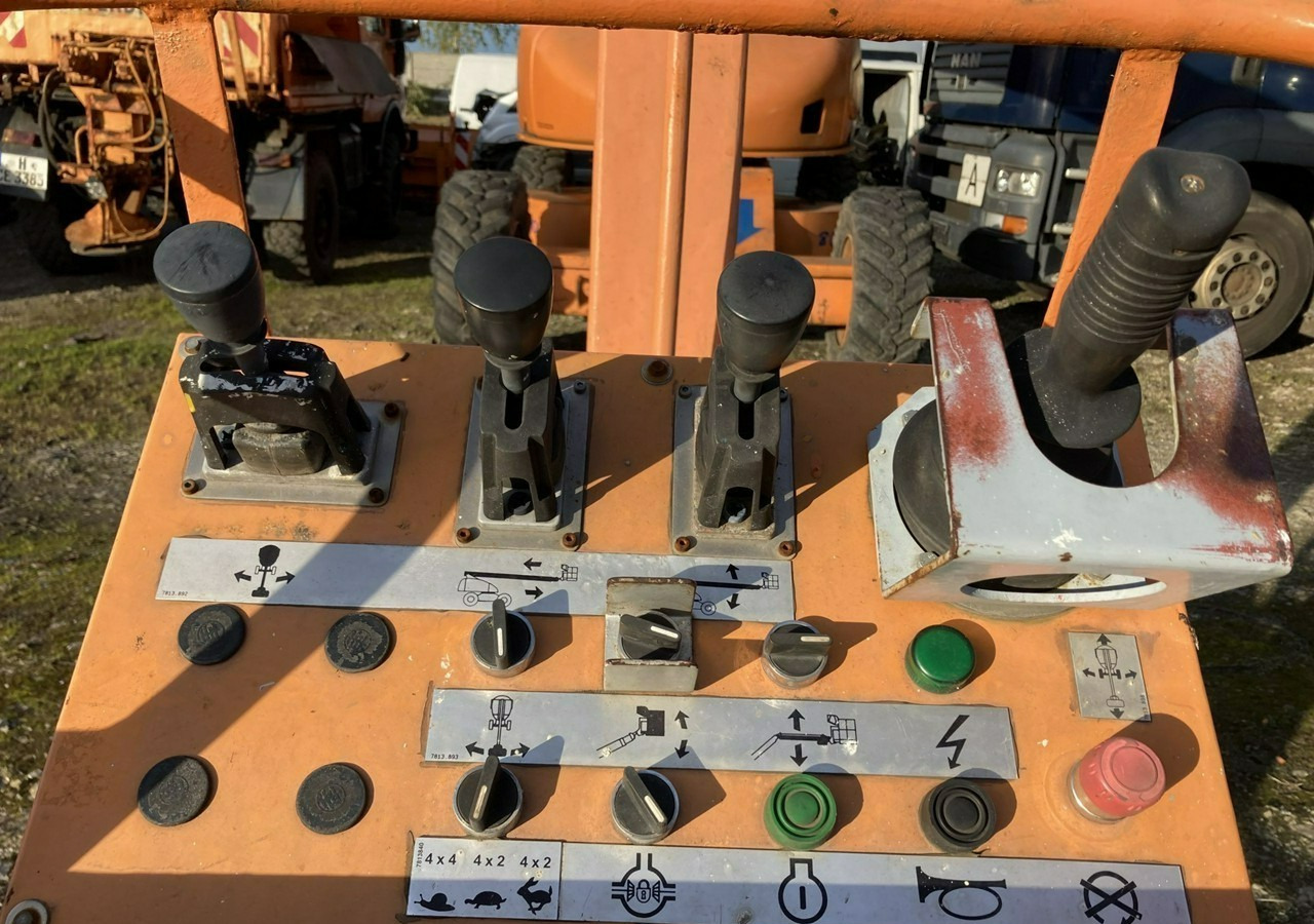 Teleskopbühne Inna Inny Podnośnik koszowy Haulotte H23 zwyżka 4x4 12082 mg 23 metrów: das Bild 17 Teleskopbühne Inna Inny Podnośnik koszowy Haulotte H23 zwyżka 4x4 12082 mg 23 metrów: das Bild 17