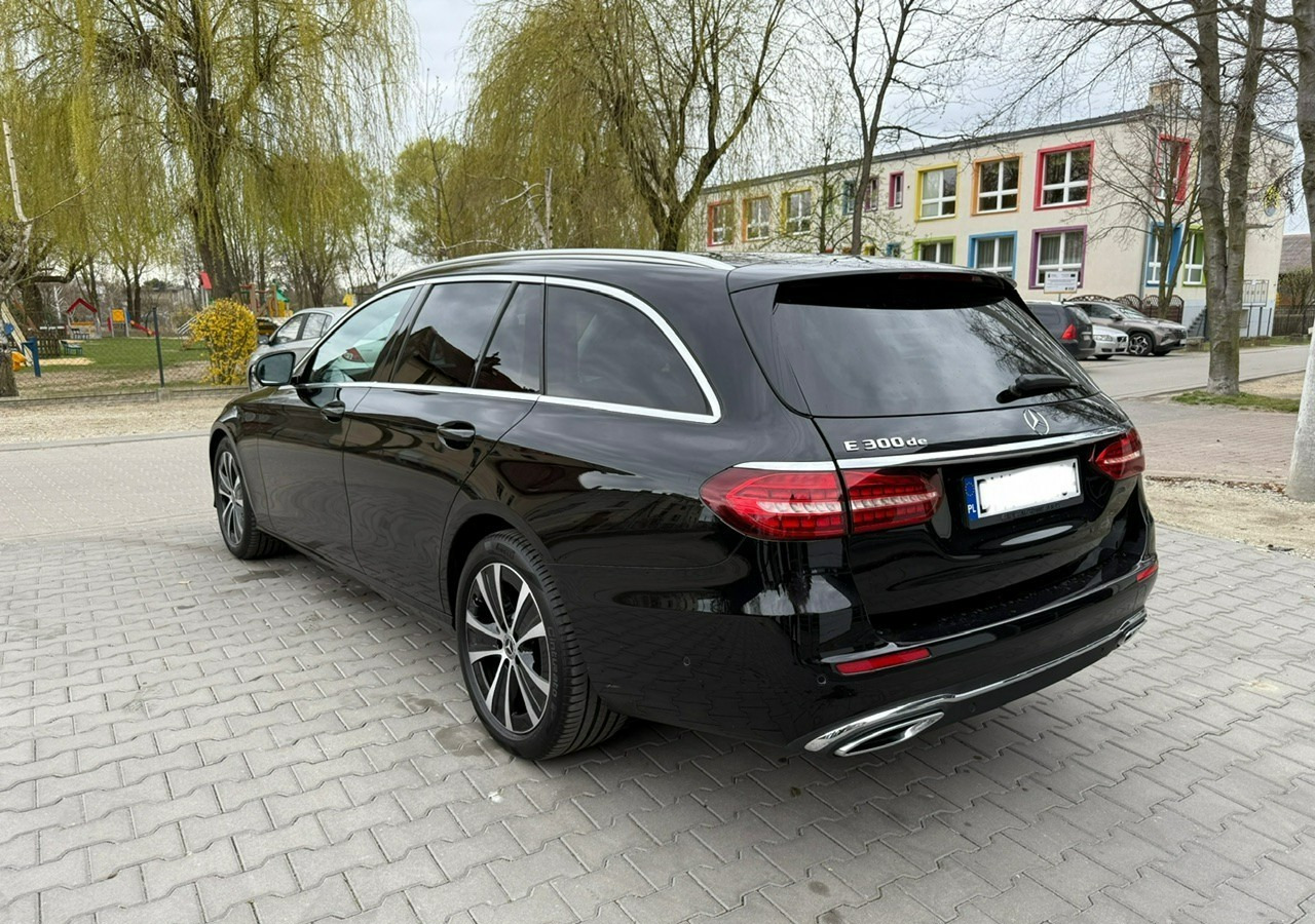 Mercedes-Benz Klasa E E300de EQ-Power Hybrid 50km na prądzie 2.0d 306KM Avantgarde Panoram - PKW: das Bild 3 Mercedes-Benz Klasa E E300de EQ-Power Hybrid 50km na prądzie 2.0d 306KM Avantgarde Panoram - PKW: das Bild 3