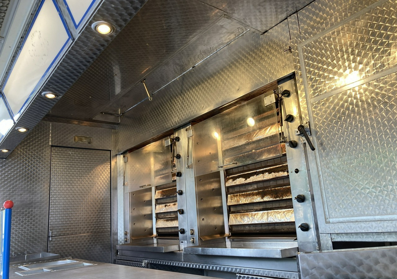 Mercedes-Benz Sprinter Autosklep Grill kurczak Gastronomiczny Food Truck Foodtruck sklep 20 - Verkaufsfahrzeug: das Bild 3 Mercedes-Benz Sprinter Autosklep Grill kurczak Gastronomiczny Food Truck Foodtruck sklep 20 - Verkaufsfahrzeug: das Bild 3