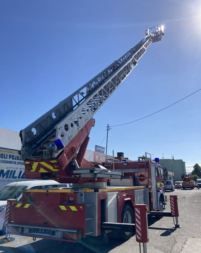 Oferta - Feuerwehrfahrzeug: das Bild 3 Oferta - Feuerwehrfahrzeug: das Bild 3