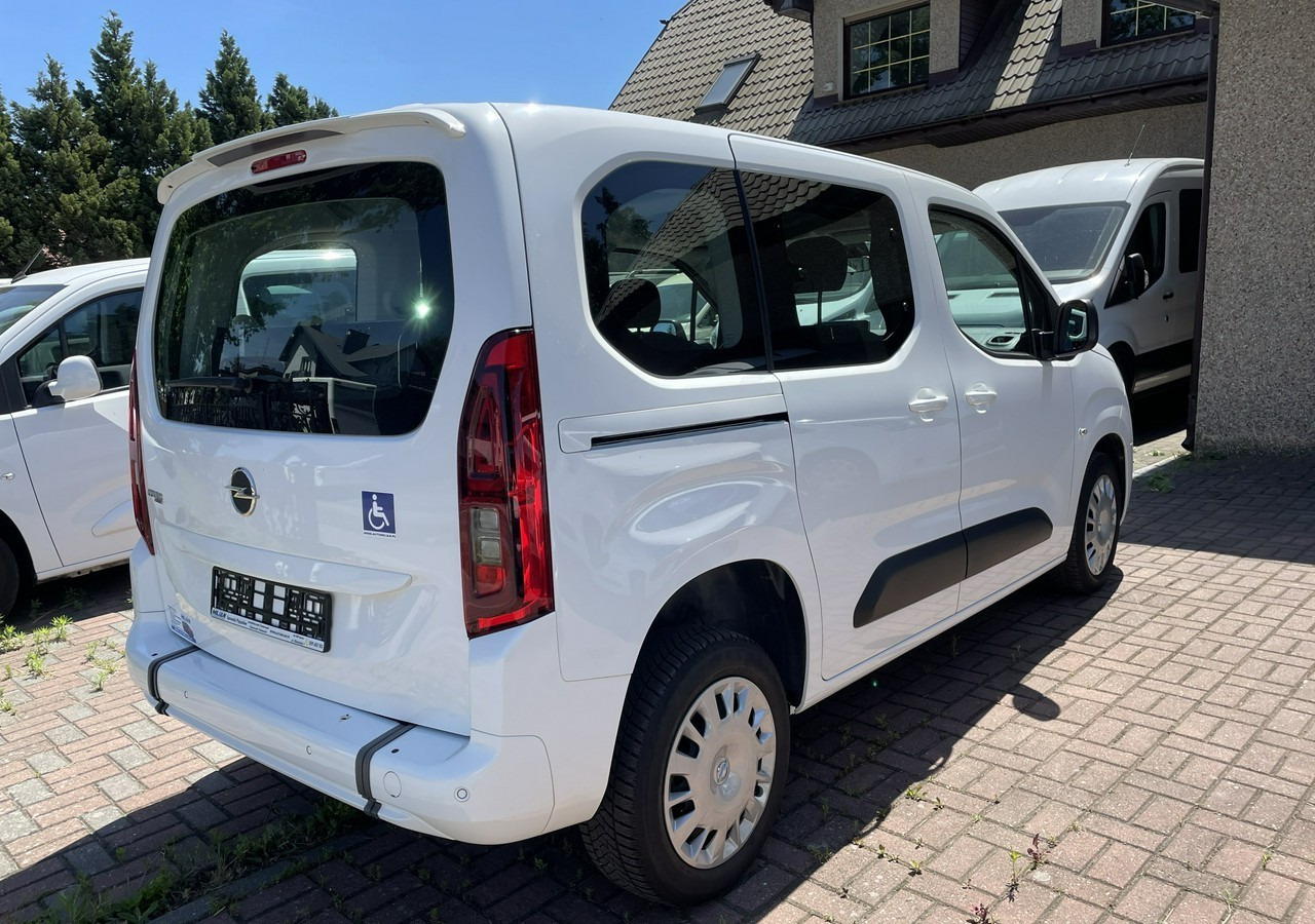 Opel Combo IV Opel Combo Life Niepełnosprawnych inwalida Rampa 32105 km Model 2022 - PKW: das Bild 4 Opel Combo IV Opel Combo Life Niepełnosprawnych inwalida Rampa 32105 km Model 2022 - PKW: das Bild 4