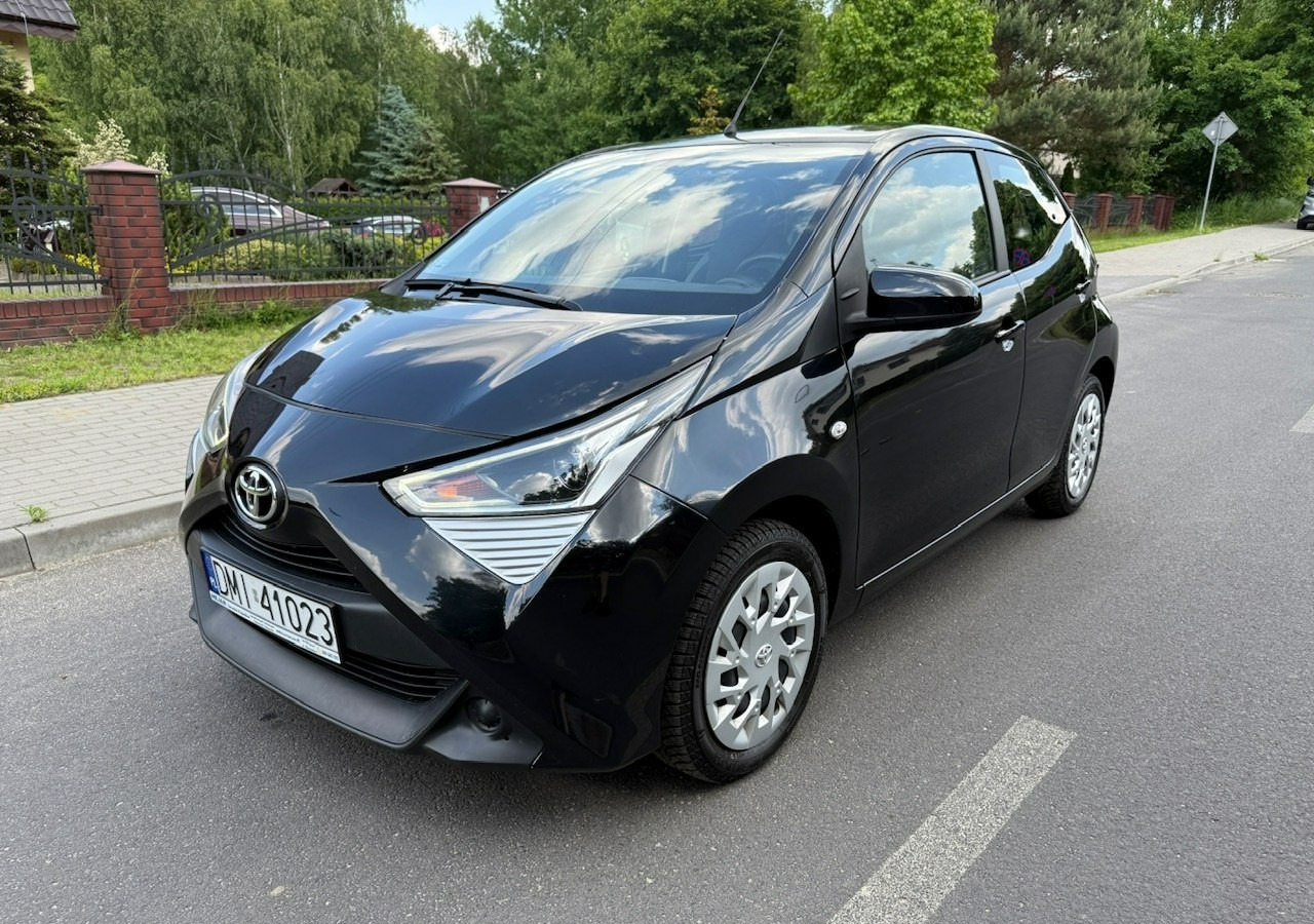 Toyota Aygo II Toyota Aygo 1.0-16V Klima Salon PL 24651km Model 2021 - Schrägheck: das Bild 1 Toyota Aygo II Toyota Aygo 1.0-16V Klima Salon PL 24651km Model 2021 - Schrägheck: das Bild 1