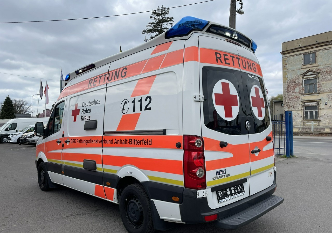 Volkswagen Crafter Crafter 2.0-163KM Karetka Ambulans Wyposażony Model 2016 - Krankenwagen: das Bild 4 Volkswagen Crafter Crafter 2.0-163KM Karetka Ambulans Wyposażony Model 2016 - Krankenwagen: das Bild 4