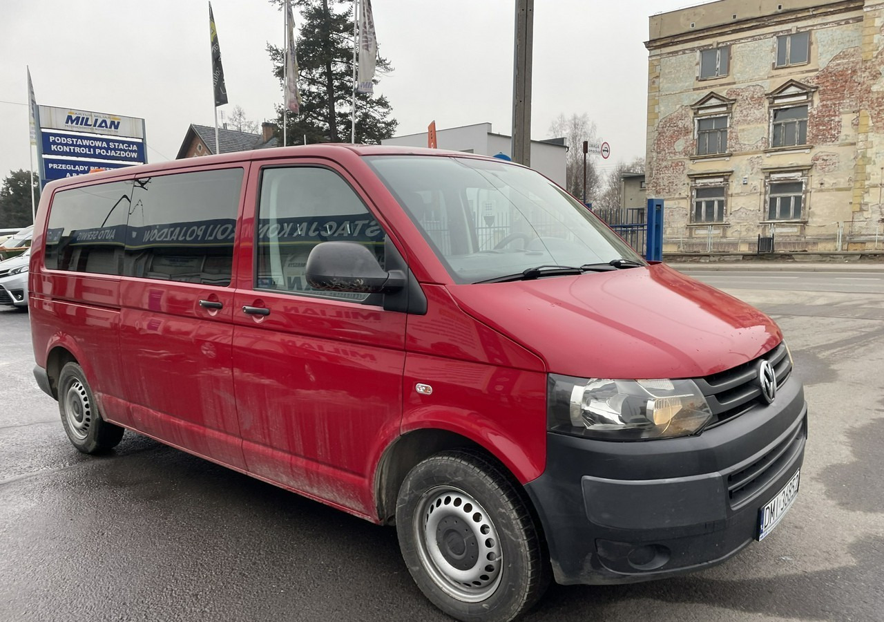 Volkswagen Transporter T5 Transporter T5 Lift 2.0 Tdi 9-osob Klima 2011 - PKW: das Bild 2 Volkswagen Transporter T5 Transporter T5 Lift 2.0 Tdi 9-osob Klima 2011 - PKW: das Bild 2