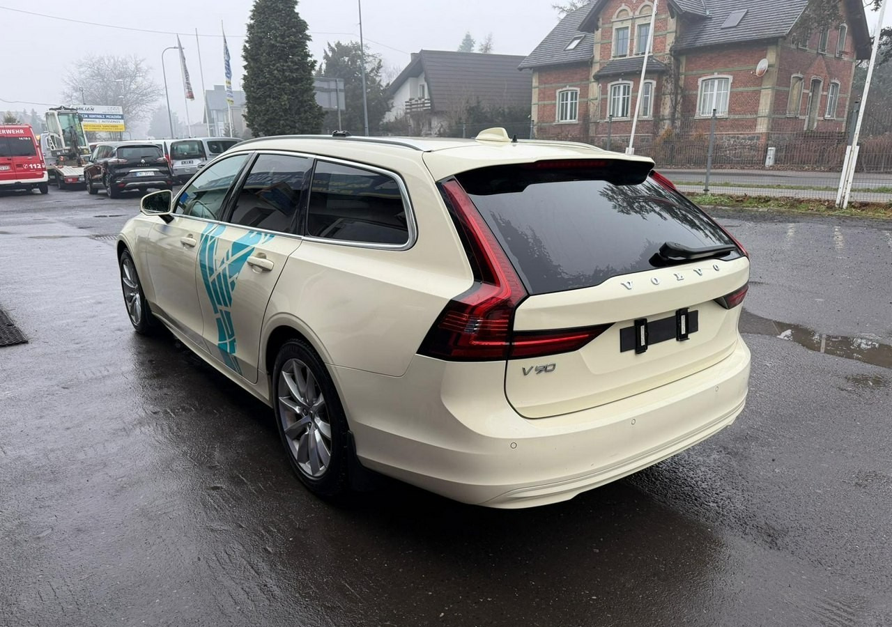 Volvo V90 II Volvo V90 2.0-198KM Lift Bogate wyposażenie Okleina- kolor czarny - Kombi: das Bild 2 Volvo V90 II Volvo V90 2.0-198KM Lift Bogate wyposażenie Okleina- kolor czarny - Kombi: das Bild 2