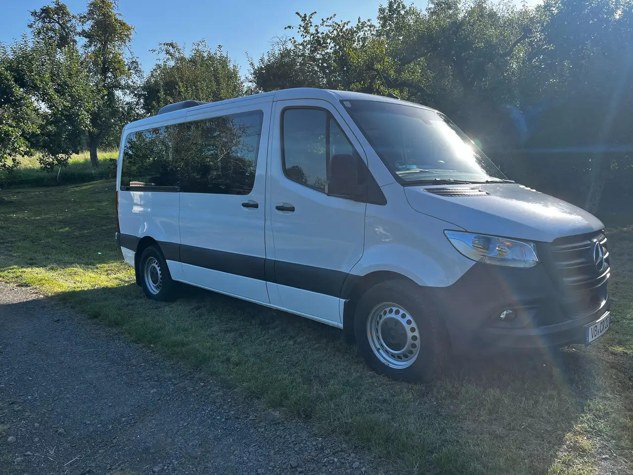 Mercedes-Benz Sprinter KOMBI TOURER DACHKLIMA 9-SITZE - Personentransporter, Transporter mit Doppelkabine: das Bild 3 Mercedes-Benz Sprinter KOMBI TOURER DACHKLIMA 9-SITZE - Personentransporter, Transporter mit Doppelkabine: das Bild 3
