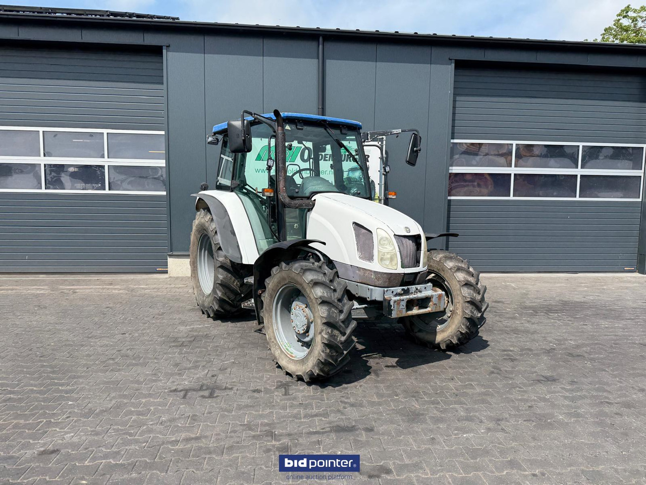 New Holland TL 70A - Traktor: das Bild 5 New Holland TL 70A - Traktor: das Bild 5