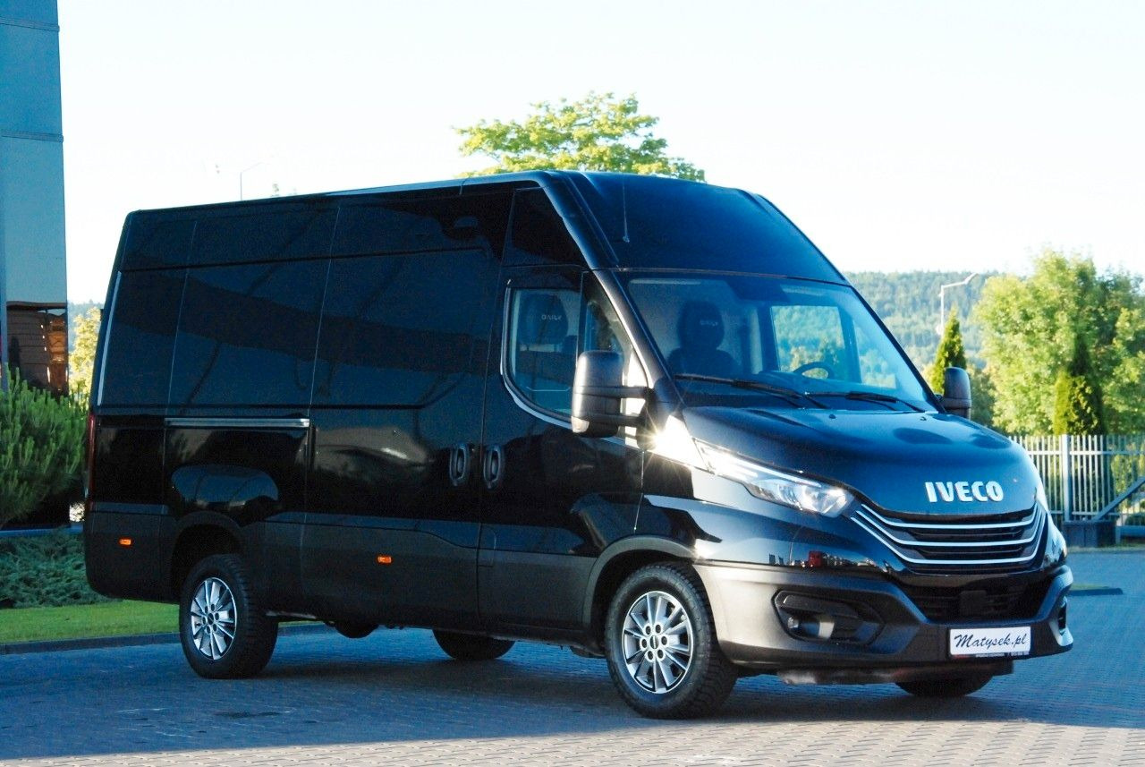 Iveco DAILY 35-180 / BLASZAK / 2022 ROK / HI-MATIC / - Kastenwagen: das Bild 2 Iveco DAILY 35-180 / BLASZAK / 2022 ROK / HI-MATIC / - Kastenwagen: das Bild 2