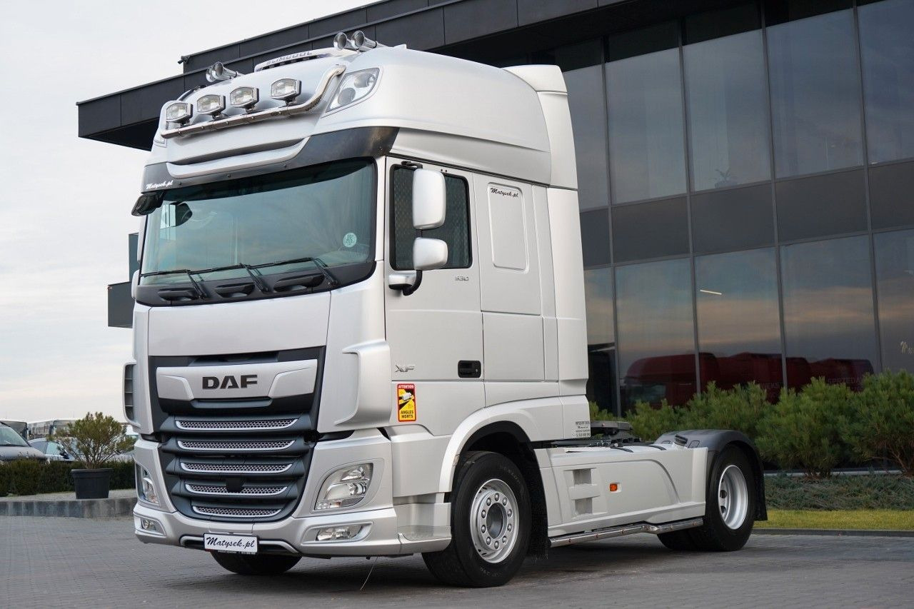 DAF XF 530 / I-PARK COOL / SUPER SPACE CAB / MIKROFL - Sattelzugmaschine: das Bild 1 DAF XF 530 / I-PARK COOL / SUPER SPACE CAB / MIKROFL - Sattelzugmaschine: das Bild 1