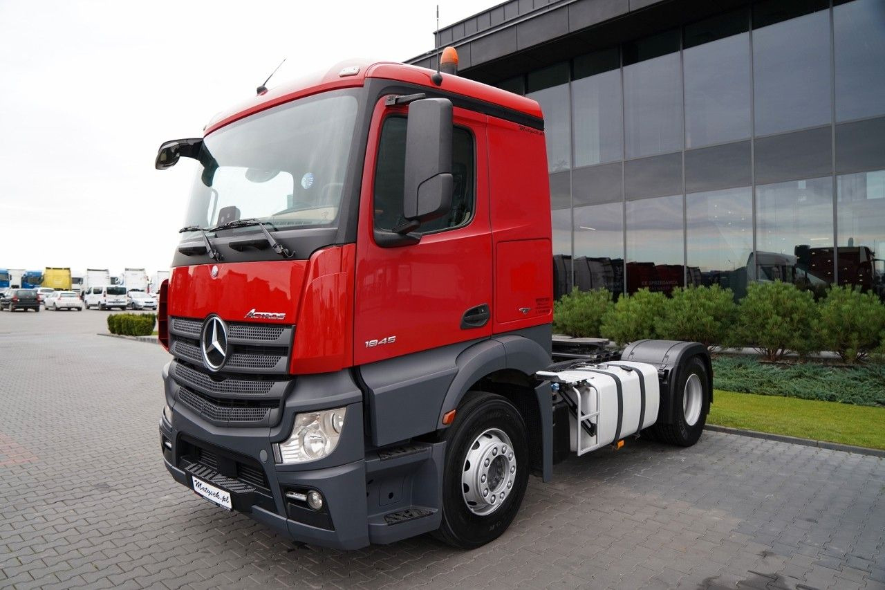 Mercedes-Benz ACTROS 1845 / HYDRAULIKA / NISKA KABINA / EURO - Sattelzugmaschine: das Bild 2 Mercedes-Benz ACTROS 1845 / HYDRAULIKA / NISKA KABINA / EURO - Sattelzugmaschine: das Bild 2