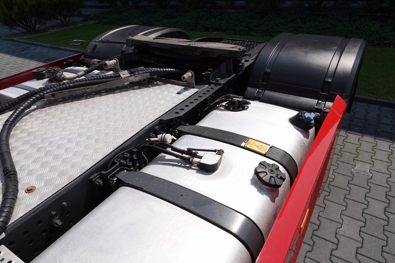 Sattelzugmaschine Mercedes-Benz ACTROS 1848  / HYDRAULIKA / FULL AIRMATIC  / 201: das Bild 9