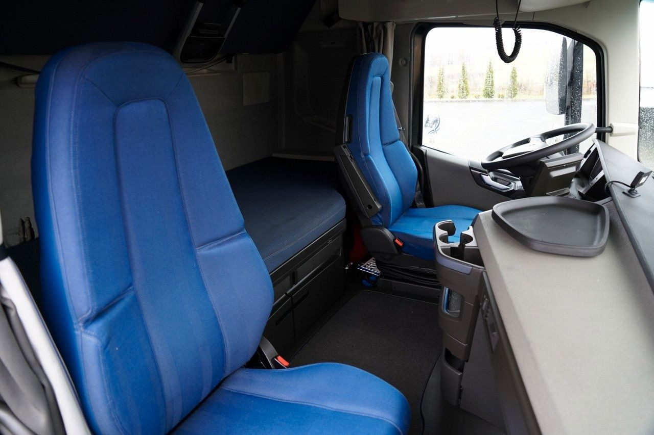 Plane LKW Volvo FH 460 / 6x2 / FIRANKA- 7,7 m / DACH PODNOSZONY: das Bild 39