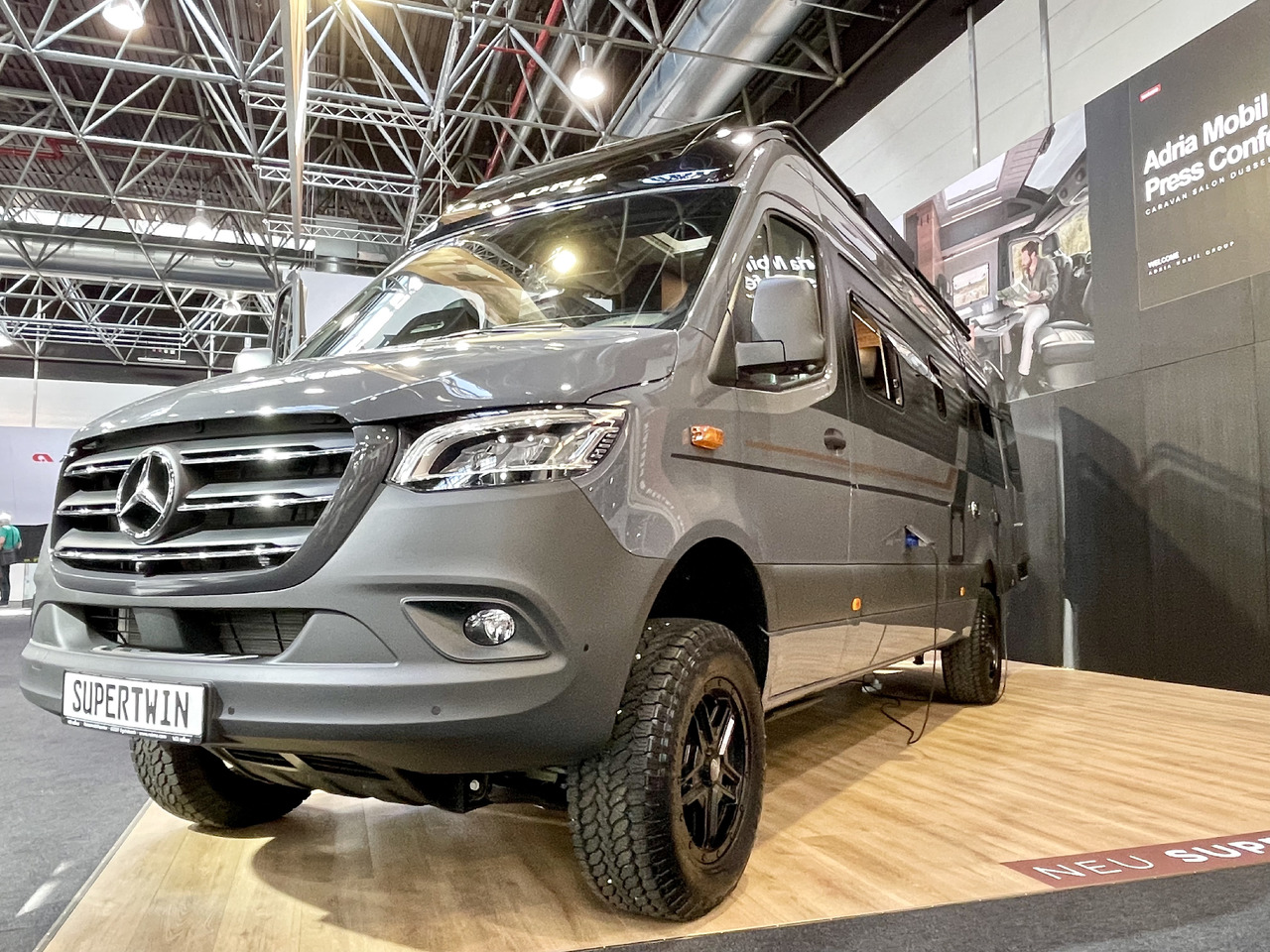 ADRIA Super Twin 700 SGX - Camper Van: das Bild 1 ADRIA Super Twin 700 SGX - Camper Van: das Bild 1