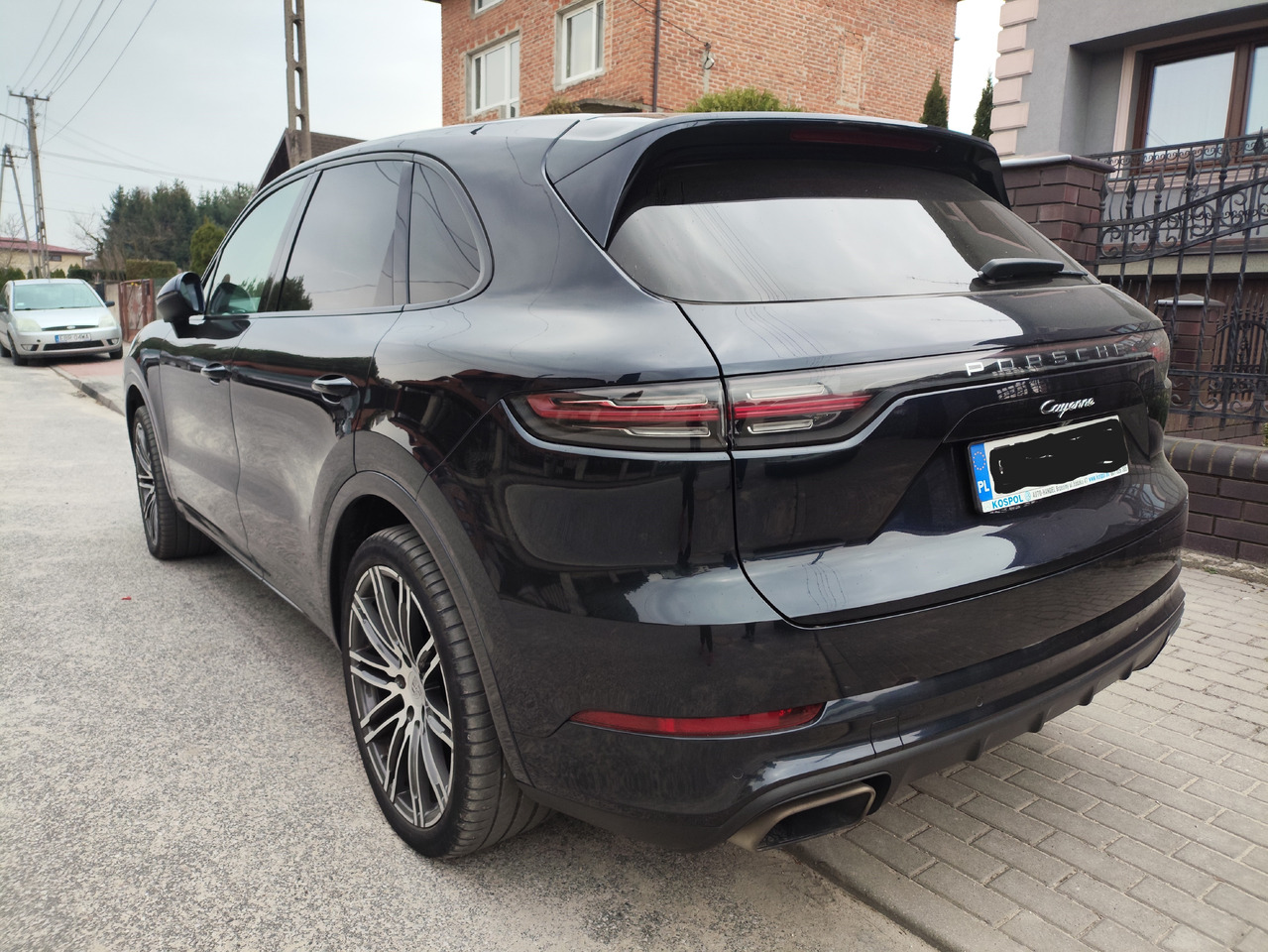 PORSCHE CAYENNE - PKW: das Bild 2 PORSCHE CAYENNE - PKW: das Bild 2