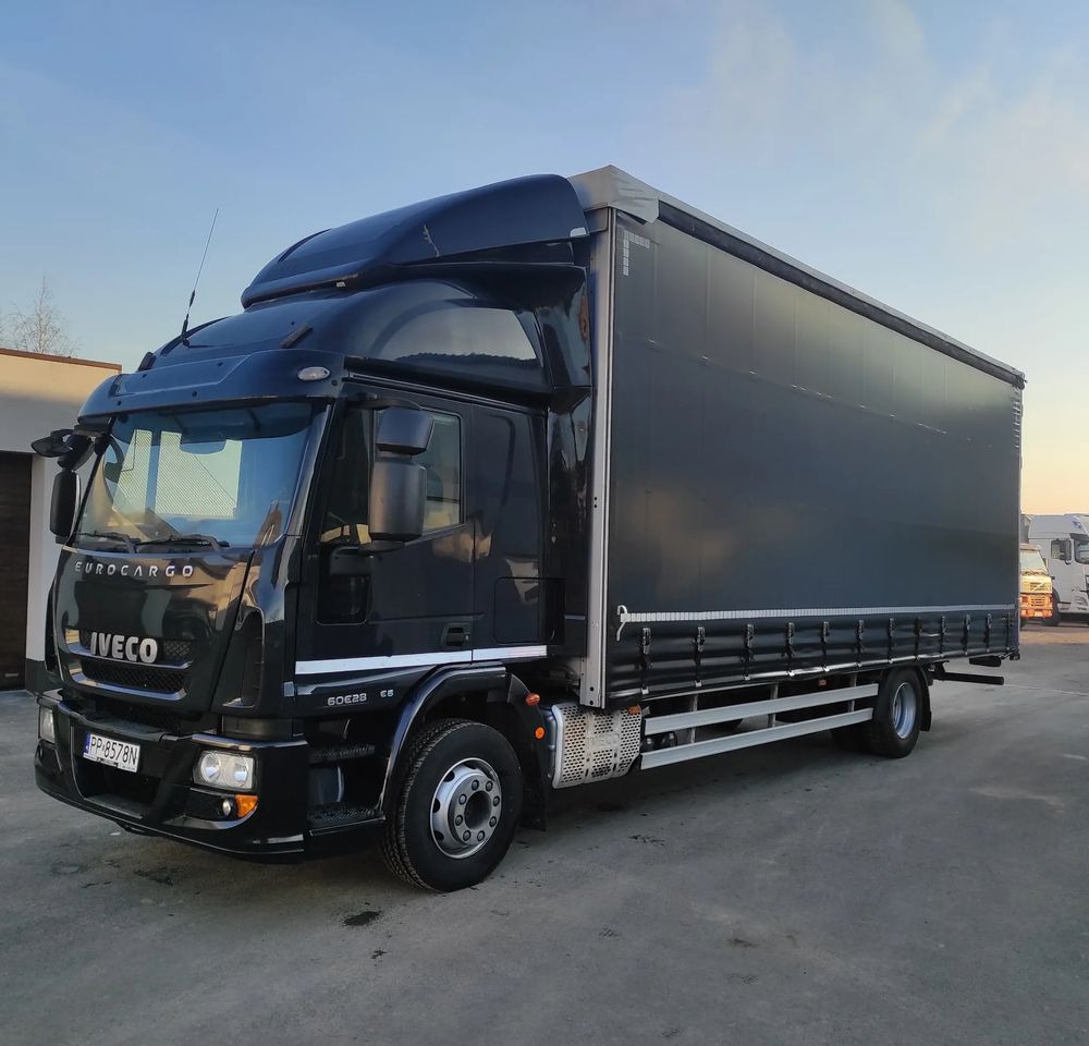 Iveco EUROCARGO 160E28 19 PAL. / FIRANKA / MANUAL / - Plane LKW: das Bild 1 Iveco EUROCARGO 160E28 19 PAL. / FIRANKA / MANUAL / - Plane LKW: das Bild 1