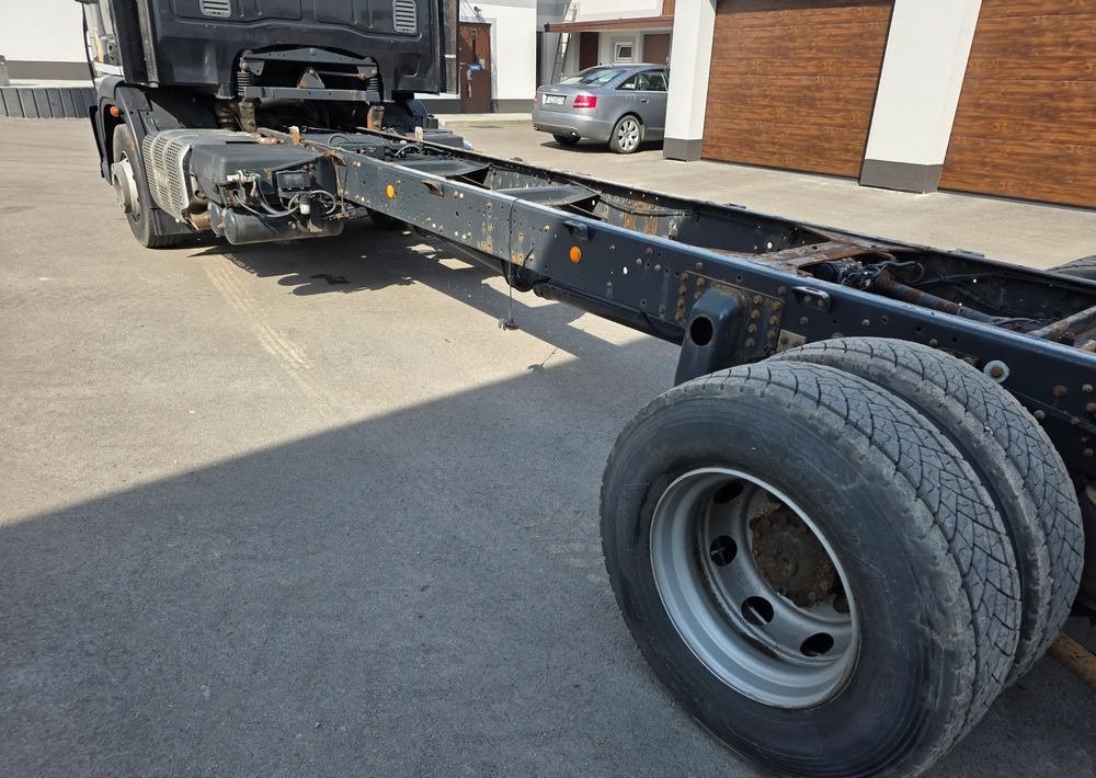 Iveco EUROCARGO 160E28 RAMA DO ZABUDOWY/ LAWETA / MANUAL / - Plane LKW: das Bild 5 Iveco EUROCARGO 160E28 RAMA DO ZABUDOWY/ LAWETA / MANUAL / - Plane LKW: das Bild 5