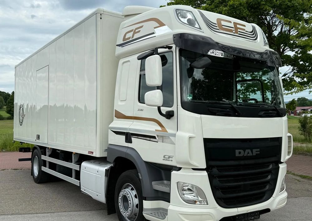 DAF CF 330/10.2017/KONTENER MEBLOWY/IZOTERMA/WINDA/18 PALET/E6/NISKI PRZEBIEG/Z NIEMIEC/JAK NOWY/DUŻY SILNIK/ - Koffer LKW: das Bild 2 DAF CF 330/10.2017/KONTENER MEBLOWY/IZOTERMA/WINDA/18 PALET/E6/NISKI PRZEBIEG/Z NIEMIEC/JAK NOWY/DUŻY SILNIK/ - Koffer LKW: das Bild 2