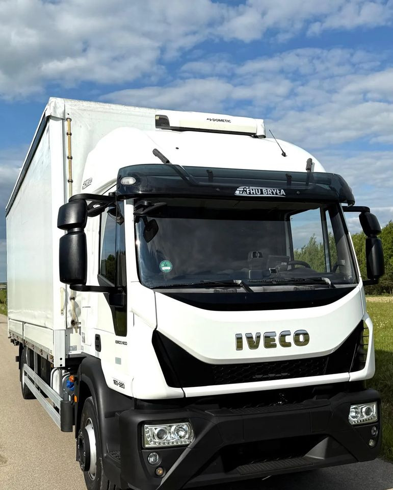 Iveco EUROCARGO 160E320/FIRANKA/WINDA/AUTOMAT/NISKI PRZEBIEG/E6/SPROWADZONY/PIERWSZY WŁAŚCICIEL - Plane LKW: das Bild 2 Iveco EUROCARGO 160E320/FIRANKA/WINDA/AUTOMAT/NISKI PRZEBIEG/E6/SPROWADZONY/PIERWSZY WŁAŚCICIEL - Plane LKW: das Bild 2