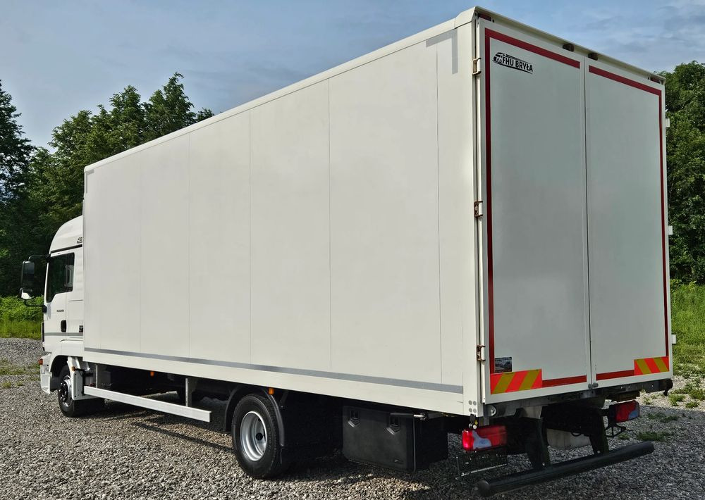 MAN TGL 12.250 / KONTENER / IZOTERMA / WINDA / 2019R / EURO 6 / PEŁEN SERWIS / 6 TON ŁADOWNOŚĆ / SPROWADZONY / ZADBANY / JAK NOWY / KSIĄŻKA SERWISOWA / E6 / 17 PALET - Koffer LKW: das Bild 5 MAN TGL 12.250 / KONTENER / IZOTERMA / WINDA / 2019R / EURO 6 / PEŁEN SERWIS / 6 TON ŁADOWNOŚĆ / SPROWADZONY / ZADBANY / JAK NOWY / KSIĄŻKA SERWISOWA / E6 / 17 PALET - Koffer LKW: das Bild 5