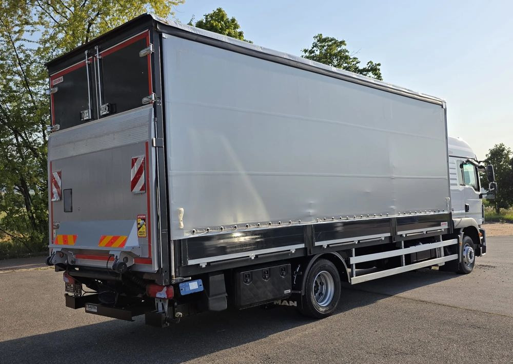 MAN TGM 15.290 / BURTO-FIRANKA / CAŁY NA PODUSZKACH /KLIMA POSTOJOWA / 2018R / NISKI PRZEBIEG / 18 PALET / E6 / JAK NOWY / WINDA / - Plane LKW: das Bild 5 MAN TGM 15.290 / BURTO-FIRANKA / CAŁY NA PODUSZKACH /KLIMA POSTOJOWA / 2018R / NISKI PRZEBIEG / 18 PALET / E6 / JAK NOWY / WINDA / - Plane LKW: das Bild 5
