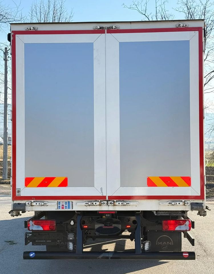 MAN TGM 15.290/E6/FIRANKA/BURTO-FIRANKA/SZKOŁA JAZDY/MAŁY ROZSTAW OSI/16PALET/WINDA/NISKI PRZEBIEG/2019/SERWISOWANY/JAK NOWY - Plane LKW: das Bild 4 MAN TGM 15.290/E6/FIRANKA/BURTO-FIRANKA/SZKOŁA JAZDY/MAŁY ROZSTAW OSI/16PALET/WINDA/NISKI PRZEBIEG/2019/SERWISOWANY/JAK NOWY - Plane LKW: das Bild 4