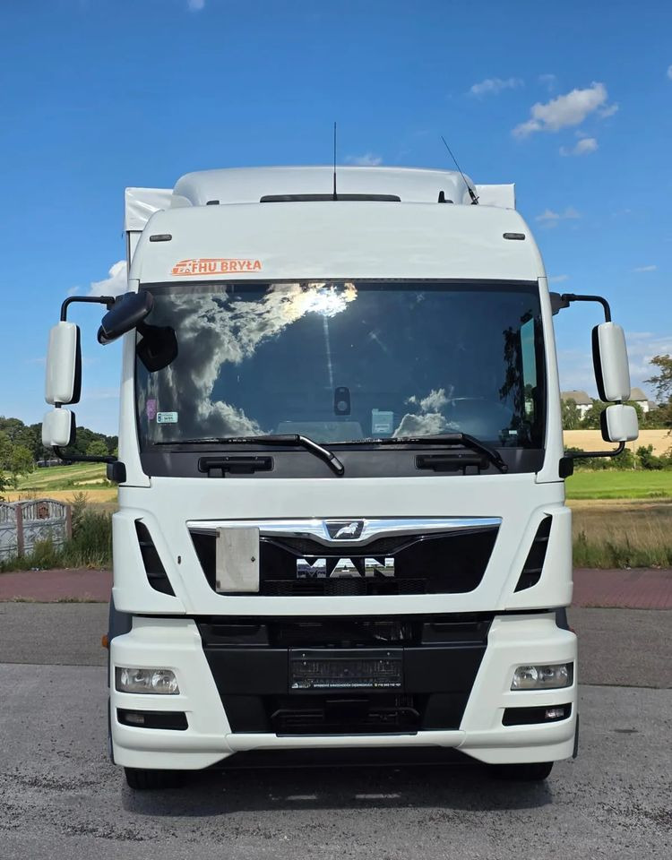 MAN TGM 18.290 / 18.250 /E6 / 22 PALETY / AUTOMAT / ZSUWANY DACH ORAZ BOKI / 9700 ŁADOWNOŚĆ / SERWISOWANY / NISKI PRZEBIEG / WINDA / FIRANKA / 11.2018 / 460 TYŚ PRZEBIEG / PIERWSZY WŁAŚCICIEL/ - Plane LKW: das Bild 3 MAN TGM 18.290 / 18.250 /E6 / 22 PALETY / AUTOMAT / ZSUWANY DACH ORAZ BOKI / 9700 ŁADOWNOŚĆ / SERWISOWANY / NISKI PRZEBIEG / WINDA / FIRANKA / 11.2018 / 460 TYŚ PRZEBIEG / PIERWSZY WŁAŚCICIEL/ - Plane LKW: das Bild 3