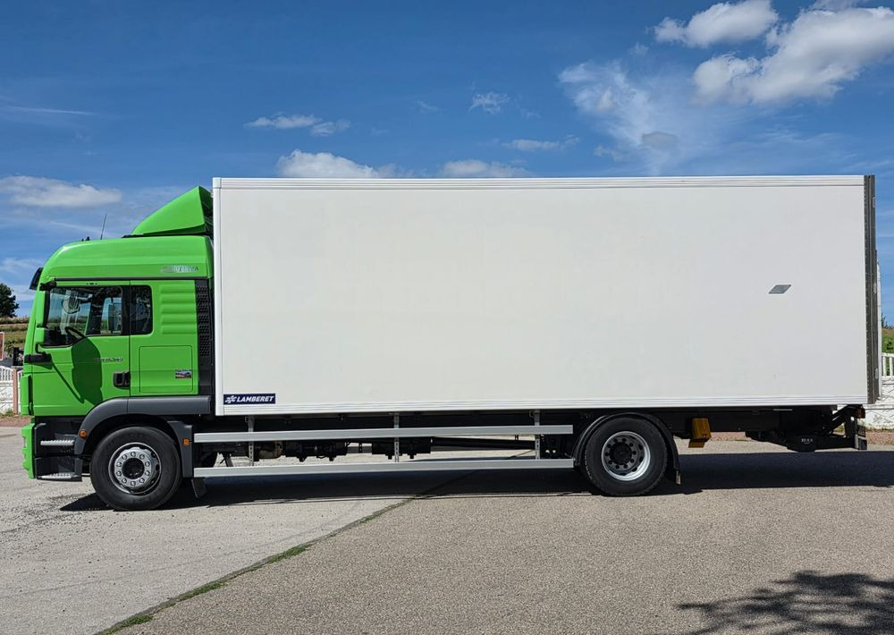 Kühlkoffer LKW MAN TGM 18.340 / 18.290 / 15.290 / IZOTERMA / WINDA / 19PALET /E6 / SPROWADZONY / AUTOMAT / SYPIALKA / PIERWSZY WŁAŚCICIEL / BOCZNE DRZWI / STAN BARDZO DOBRY: das Bild 12 Kühlkoffer LKW MAN TGM 18.340 / 18.290 / 15.290 / IZOTERMA / WINDA / 19PALET /E6 / SPROWADZONY / AUTOMAT / SYPIALKA / PIERWSZY WŁAŚCICIEL / BOCZNE DRZWI / STAN BARDZO DOBRY: das Bild 12