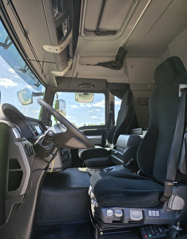 Kühlkoffer LKW MAN TGM 18.340 / 18.290 / 15.290 / IZOTERMA / WINDA / 19PALET /E6 / SPROWADZONY / AUTOMAT / SYPIALKA / PIERWSZY WŁAŚCICIEL / BOCZNE DRZWI / STAN BARDZO DOBRY: das Bild 16 Kühlkoffer LKW MAN TGM 18.340 / 18.290 / 15.290 / IZOTERMA / WINDA / 19PALET /E6 / SPROWADZONY / AUTOMAT / SYPIALKA / PIERWSZY WŁAŚCICIEL / BOCZNE DRZWI / STAN BARDZO DOBRY: das Bild 16