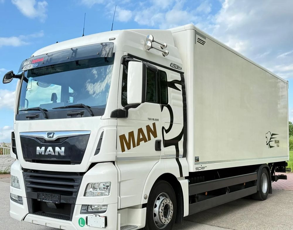 MAN TGX 18.500/18.430/TGM/TGL/2019/KONTENER/IZOTERMA/WINDA/18PALET/JAK NOWY/E6/SPROWADZONY/SERWISOWANY - Koffer LKW: das Bild 2 MAN TGX 18.500/18.430/TGM/TGL/2019/KONTENER/IZOTERMA/WINDA/18PALET/JAK NOWY/E6/SPROWADZONY/SERWISOWANY - Koffer LKW: das Bild 2