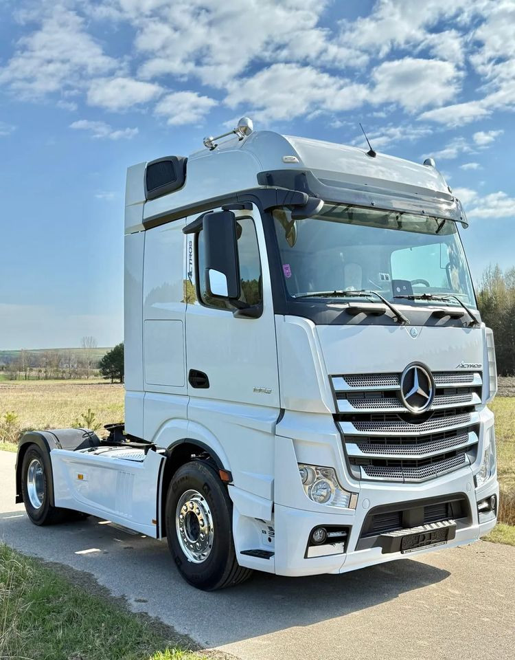 Mercedes-Benz ACTROS 1853/1845/E6/BIG SPACE/STANDARD/2019/ALUSY/NISKI PRZEBIEG/ - Sattelzugmaschine: das Bild 1 Mercedes-Benz ACTROS 1853/1845/E6/BIG SPACE/STANDARD/2019/ALUSY/NISKI PRZEBIEG/ - Sattelzugmaschine: das Bild 1