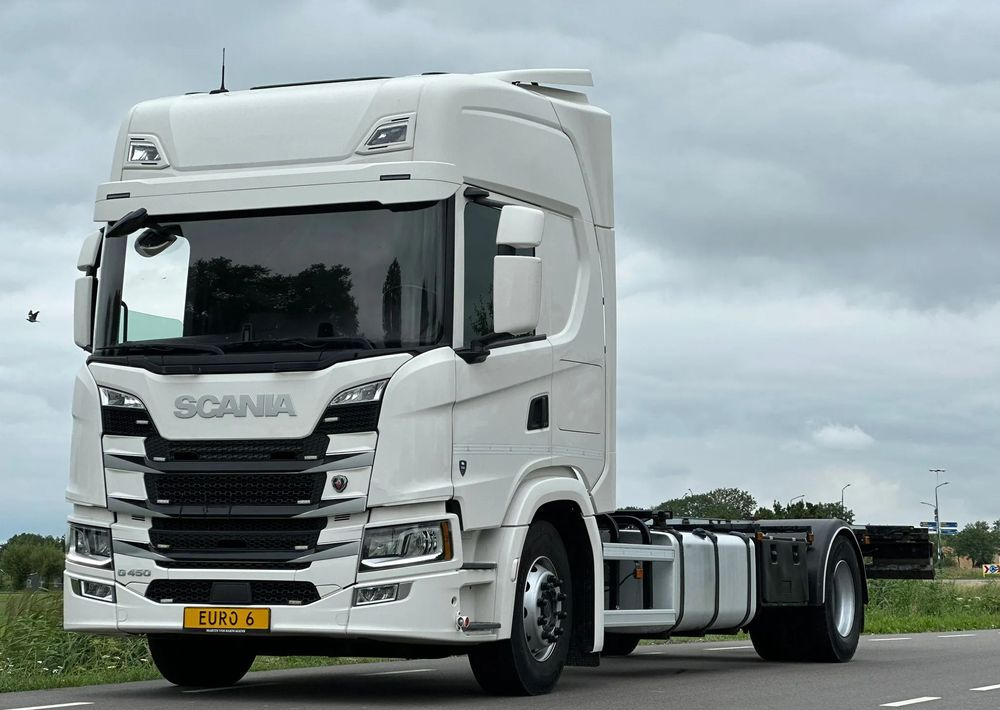 Scania G450 / G410 / BDF / RAMA / E6 / CAŁA NA PODUSZKACH / ROZSTAW OSI 5.5M / LAWETA / DO ŻYWCA / DO BYDŁA / SKÓRY / DO ZABUDOWY / SPROWADZONA - Fahrgestell LKW: das Bild 1 Scania G450 / G410 / BDF / RAMA / E6 / CAŁA NA PODUSZKACH / ROZSTAW OSI 5.5M / LAWETA / DO ŻYWCA / DO BYDŁA / SKÓRY / DO ZABUDOWY / SPROWADZONA - Fahrgestell LKW: das Bild 1