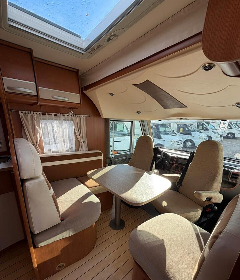 Pilote G740 - Integriertes Wohnmobil: das Bild 5 Pilote G740 - Integriertes Wohnmobil: das Bild 5