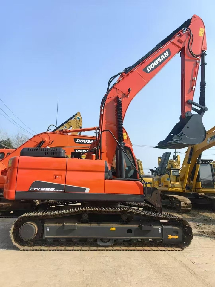 DOOSAN Dx225 - Kettenbagger: das Bild 1 DOOSAN Dx225 - Kettenbagger: das Bild 1