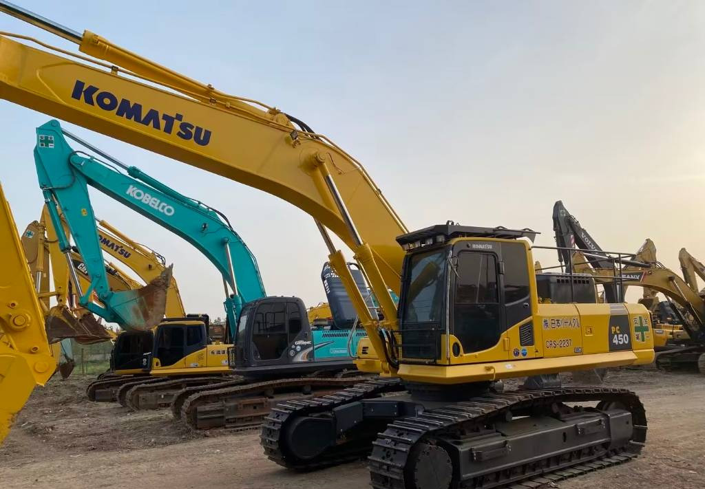 KOMATSU PC 450-8 - Kettenbagger: das Bild 4 KOMATSU PC 450-8 - Kettenbagger: das Bild 4