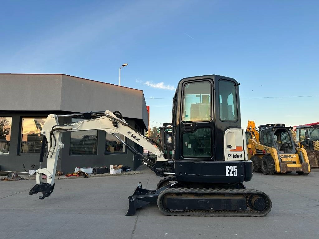 Bobcat E25EM - Minibagger: das Bild 2 Bobcat E25EM - Minibagger: das Bild 2
