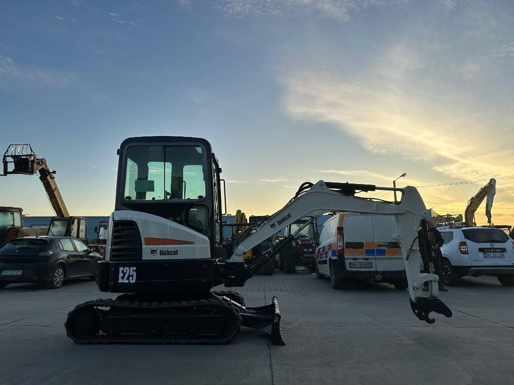 Bobcat E25EM - Minibagger: das Bild 5 Bobcat E25EM - Minibagger: das Bild 5
