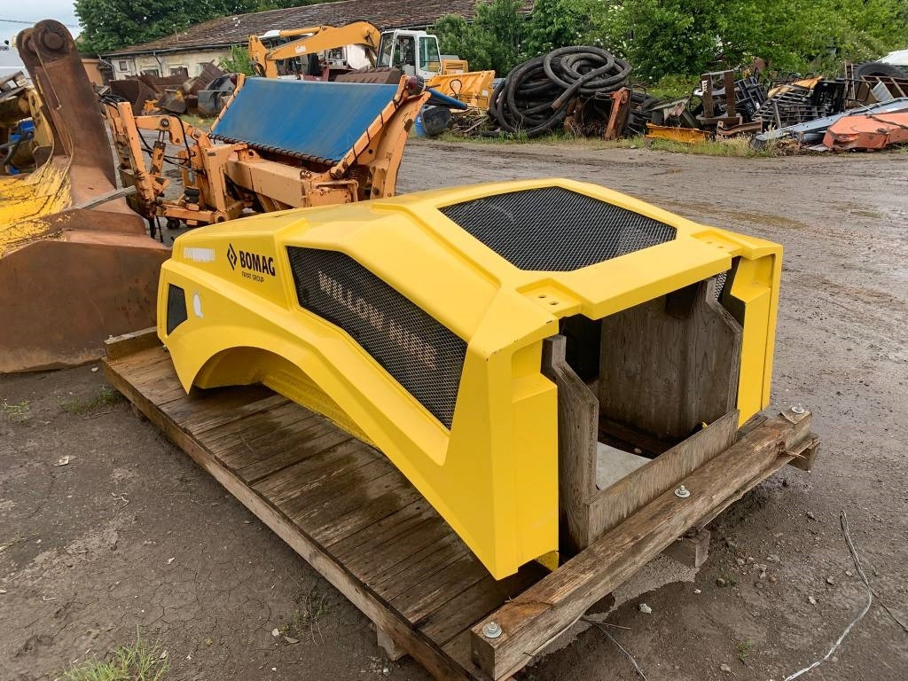 Bomag BW 216DH BONNET - Rahmen/ Chassis für Baumaschine: das Bild 1 Bomag BW 216DH BONNET - Rahmen/ Chassis für Baumaschine: das Bild 1